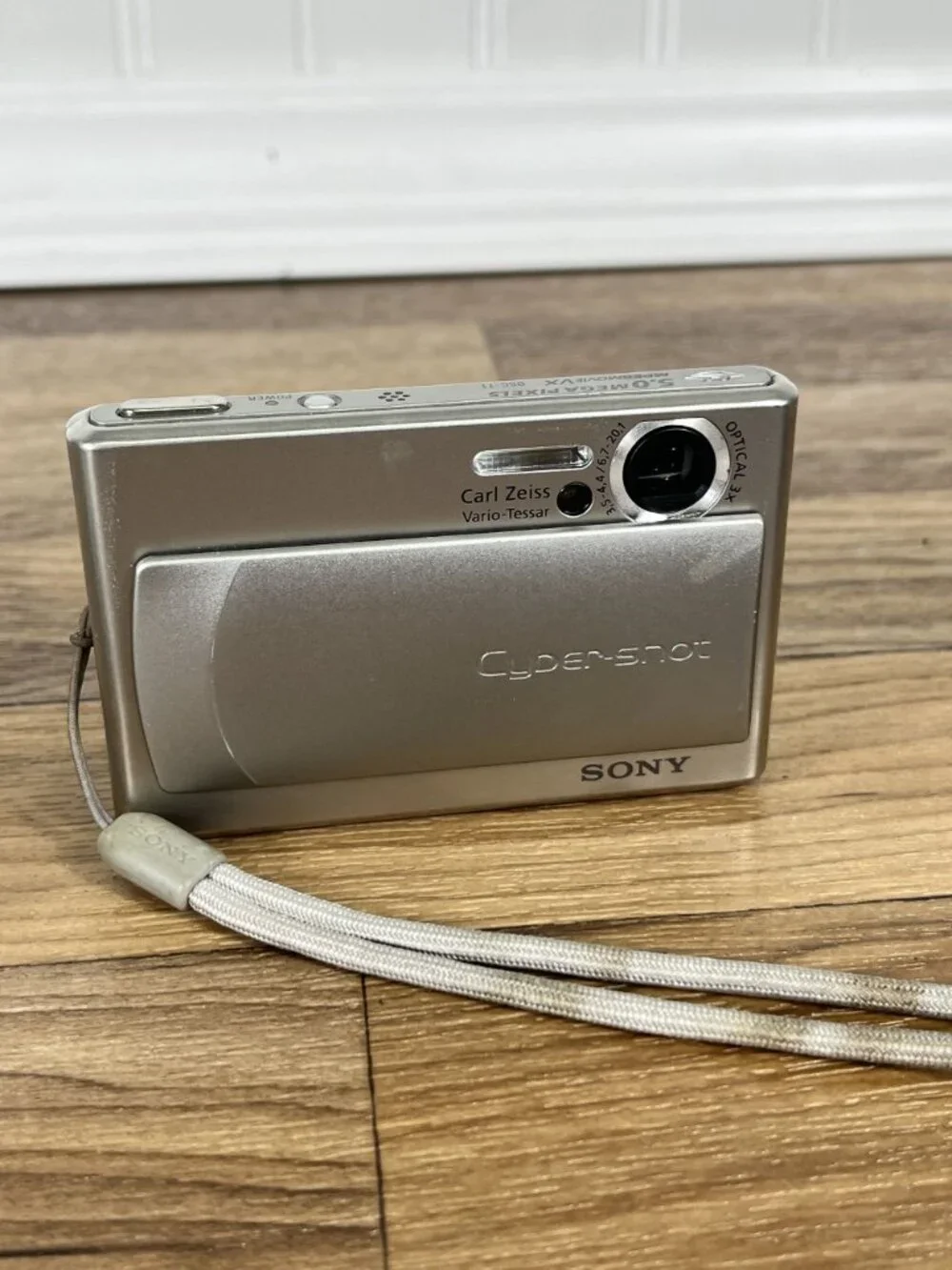 Sony Cyber-shot DSC-T1 5.0MP Digital Camera Silver Tested With Dock, Memory Card